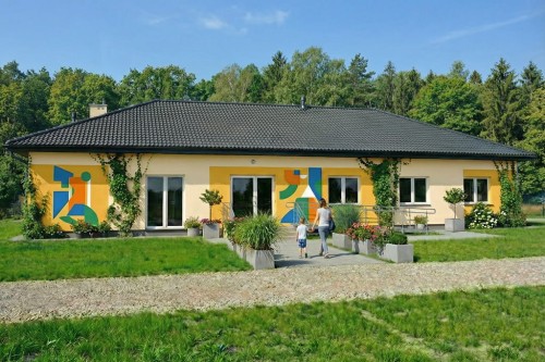 Projekt przedszkola K-149, parterowy, niepodpiwniczony i bez garażu-kolorystyka wersja 1