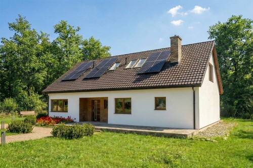 Projekt domu Halcino DM-6835, parterowy z poddaszem użytkowym, jednorodzinny, bez piwnicy, bez garażu - wizualizacja elewacji