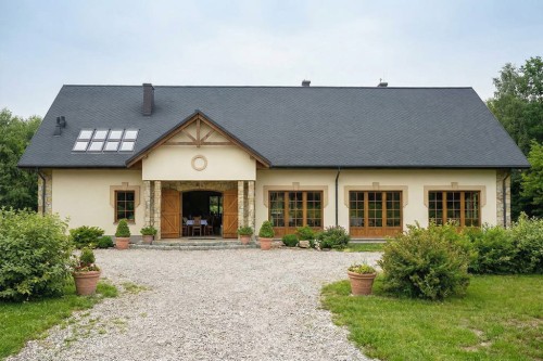 Projekt budynku gastronomicznego LK-172, parterowy z poddaszem, niepodpiwniczony, bez garażu - wizualizacja elewacji frontowej