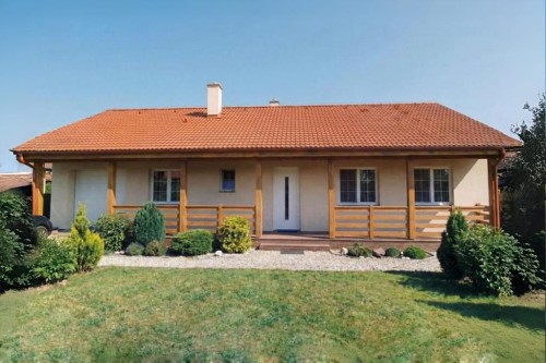 Projekt domu Jodłownik DM-6307, parterowy, niepodpiwniczony, z garażem jednostanowiskowym - wizualizacja elewacji frontowej - ujęcie 2