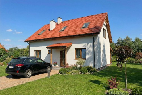 Projekt domu Prista 2 L-6822, parterowy, z poddaszem użytkowym, niepodpiwniczony, bez garażu - wizualizacja elewacji frontowej