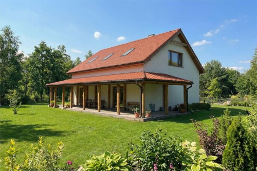 Projekt domu Prista 2 L-6822, parterowy z poddaszem mieszkalnym, bez podpiwniczenia  - wizualizacja elewacji lewej