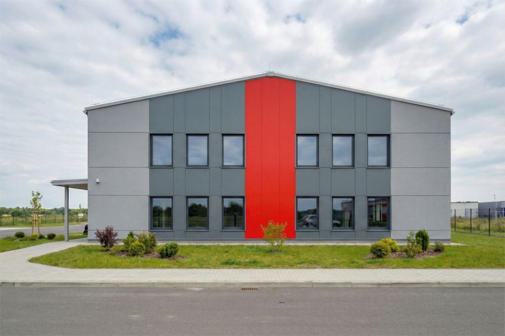Projekt budynku produkcyjno - magazynowo - usługowego K-170, dwukondygnacyjny, bez podpiwniczenia, bez garażu - wizualizacja elewacji prawej