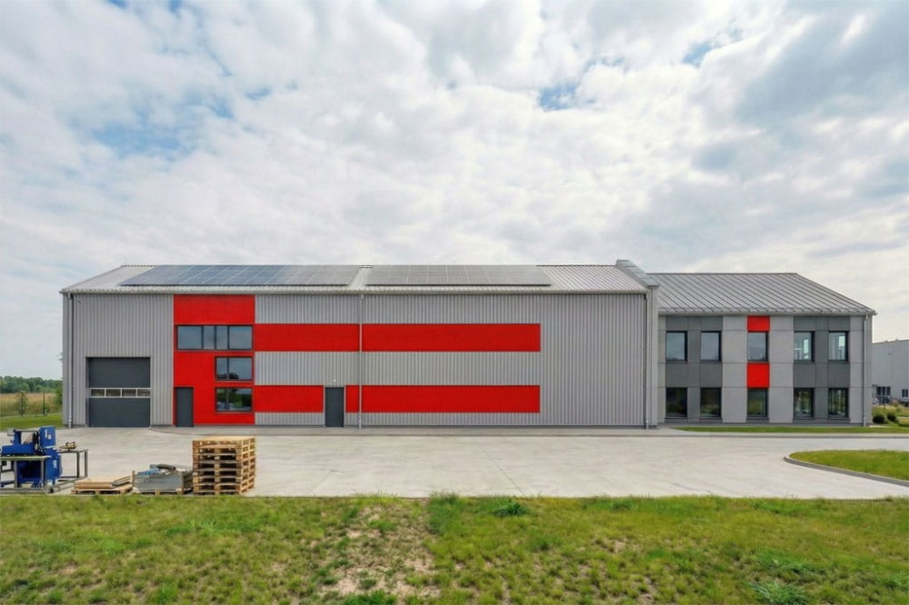 Projekt budynku produkcyjno - magazynowo - usługowego LK-170, dwukondygnacyjny, bez podpiwniczenia, bez garażu - wizualizacja elewacji ogrodowej