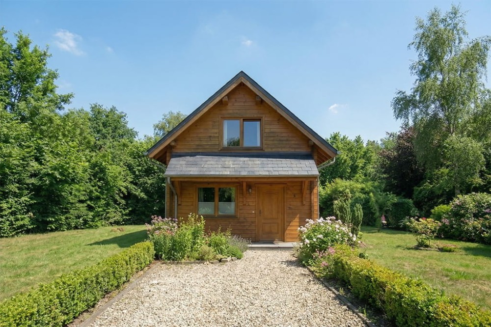 Projekt domu Zenna S DM-6818 S, sezonowy, parterowy z użytkowym poddaszem, niepodpiwniczony - wizualizacja elewacji