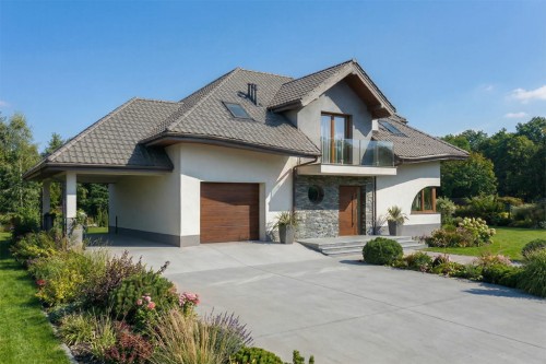 Projekt domu Arbantia DM-6811, parterowy, z poddaszem i garażem, bez podpiwniczenia – wizualizacja elewacji