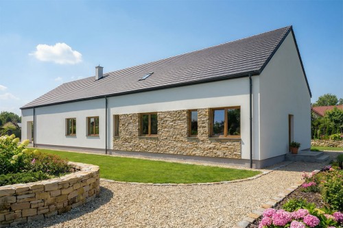 Projekt domu Balceno DM-6821, parterowy z poddaszem mieszkalnym, bez podpiwniczenia  - wizualizacja elewacji ogrodowej