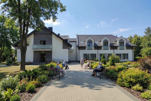 Projekt domu opieki dla osób starszych LK-143, budynek dwukondygnacyjny, bez podpiwniczenia – wizualizacja elewacji