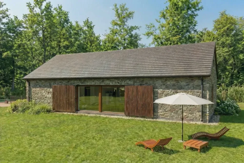 Projekt domu Tingo 2 L-6840, parterowy, bez garażu, bez podpiwniczenia - wizualizacja elewacji prawej