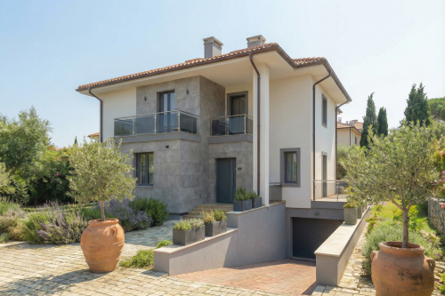 Projekt domu Croda Rossa DM-6453, piętrowy, z garażem, częściowo podpiwniczony - wizualizacja elewacji frontowej