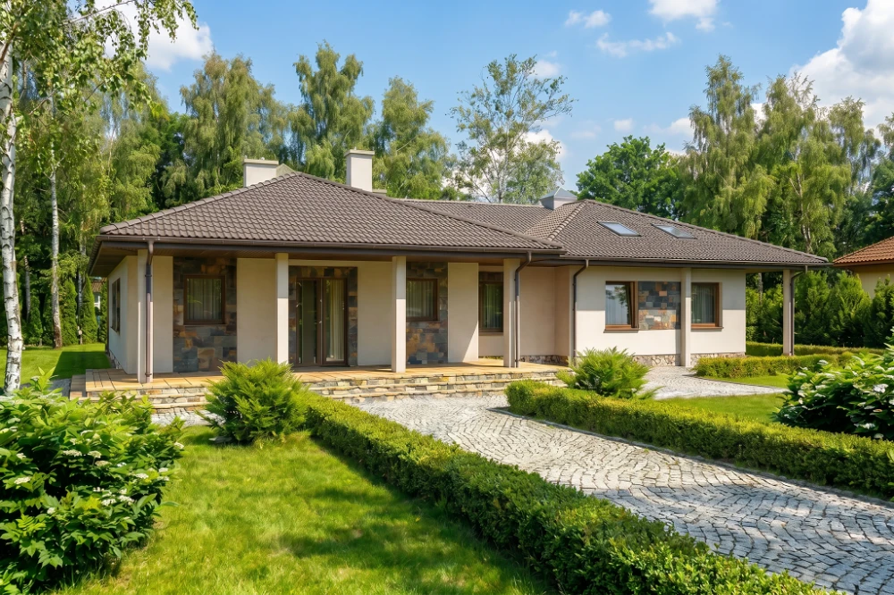 Projekt domu Marmarole Due L-6393, parterowy ze strychem, bez garażu, bez podpiwniczenia - wizualizacja elewacji frontowej