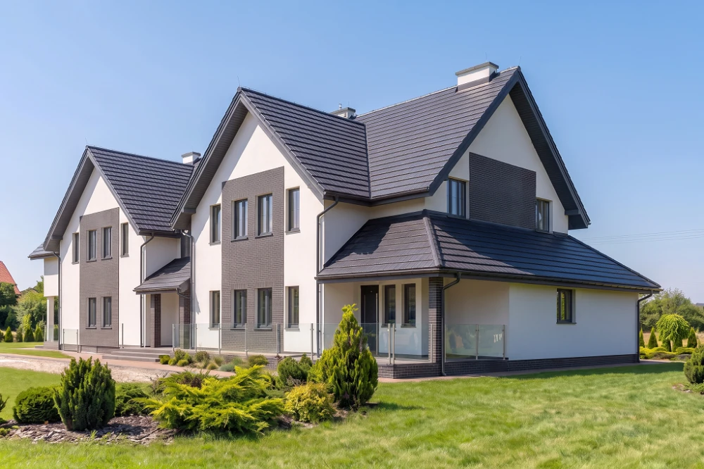 Projekt motelu, pensjonatu LK-07, budynek parterowy z poddaszem użytkowym, bez, garażu, bez podpiwniczenia - wizualizacja elewacji prawej