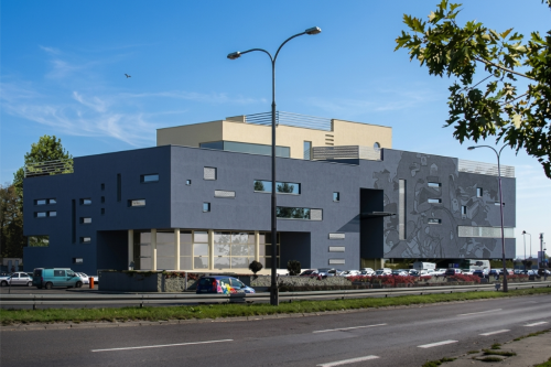 Projekt multipleksu K-64, pięciokondygnacyjny, podpiwniczony z parkingiem podziemnym - kolorystyka wersja 1