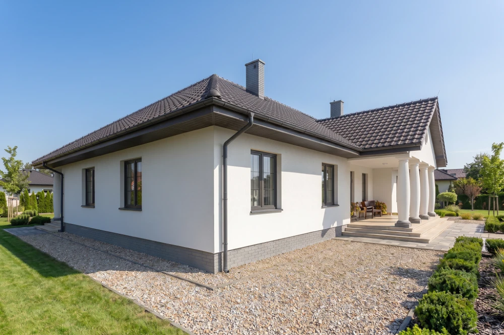 Projekt domu Ełk DM-6471, parterowy z poddaszem nieużytkowym, bez podpiwniczenia, z garażem - wizualizacja elewacji lewej