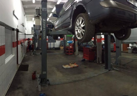 Realizacja projektu K-08 Warsztat samochodowy