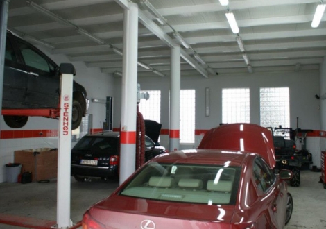 Realizacja projektu K-08 Warsztat samochodowy