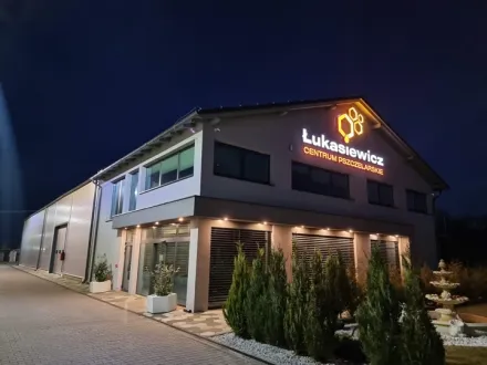 Realizacja projektu K-107 Budynek magazynowo produkcyjny z zapleczem biurowo socjalnym