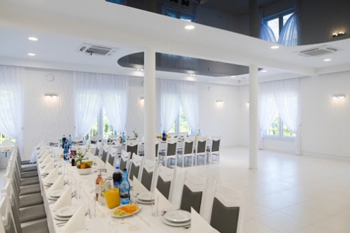 Realizacja projektu LK-47 Dom weselny, Restauracja